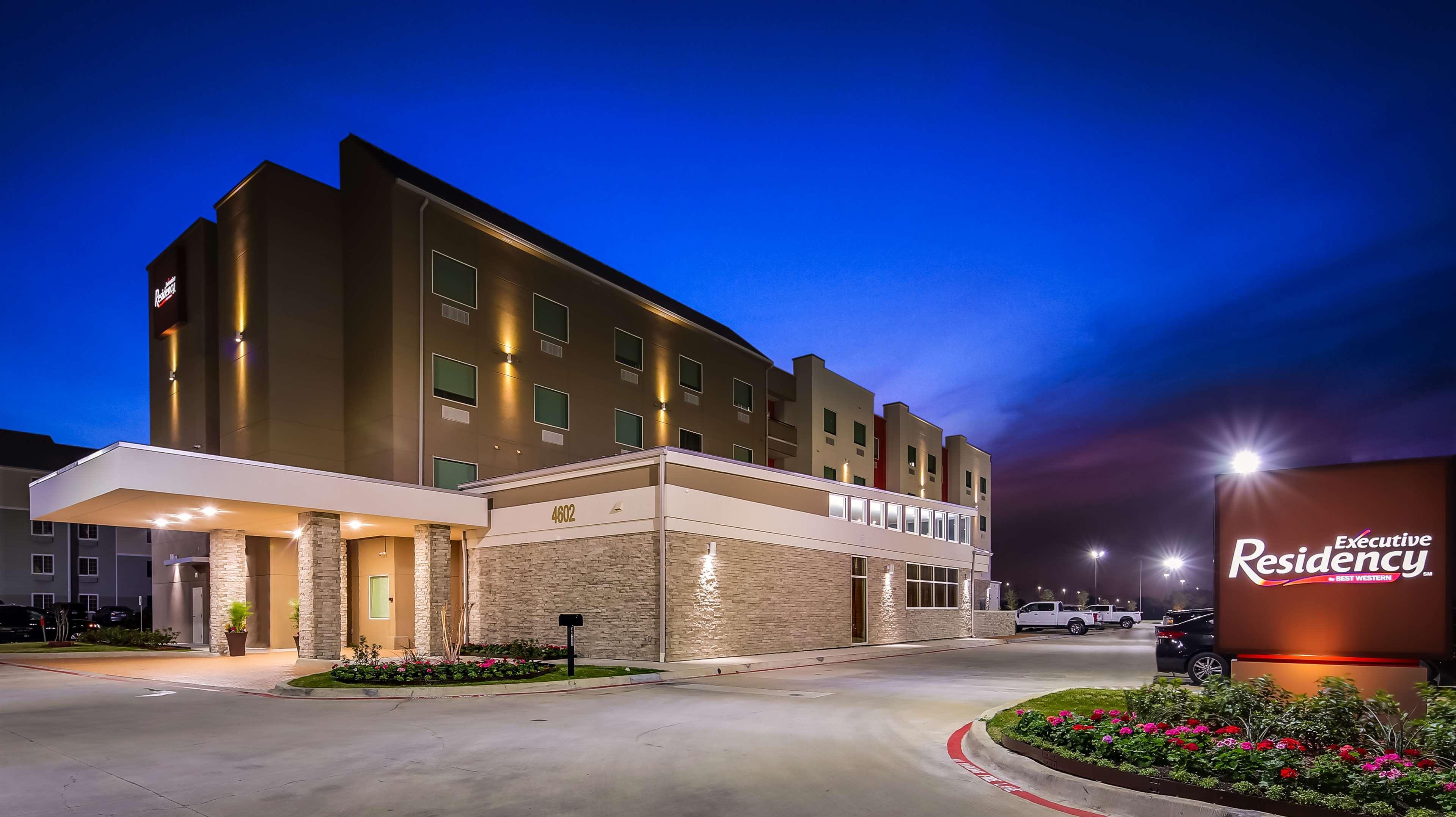 Best Western Plus Lonoke Hotel Экстерьер фото