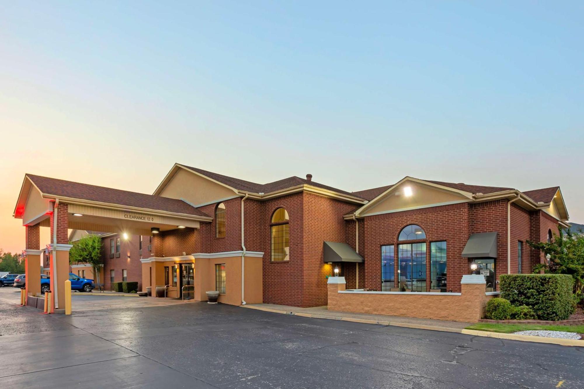 Best Western Plus Lonoke Hotel Экстерьер фото